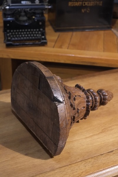 console etagere egiise 1800